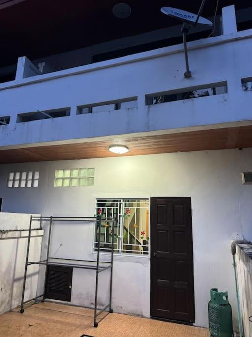 2 Bedroom Townhouse *
